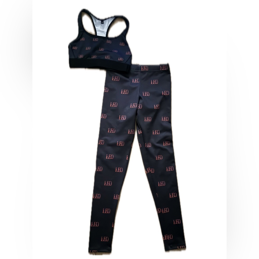 Matte Brand Leo Print Activewear Set – XS